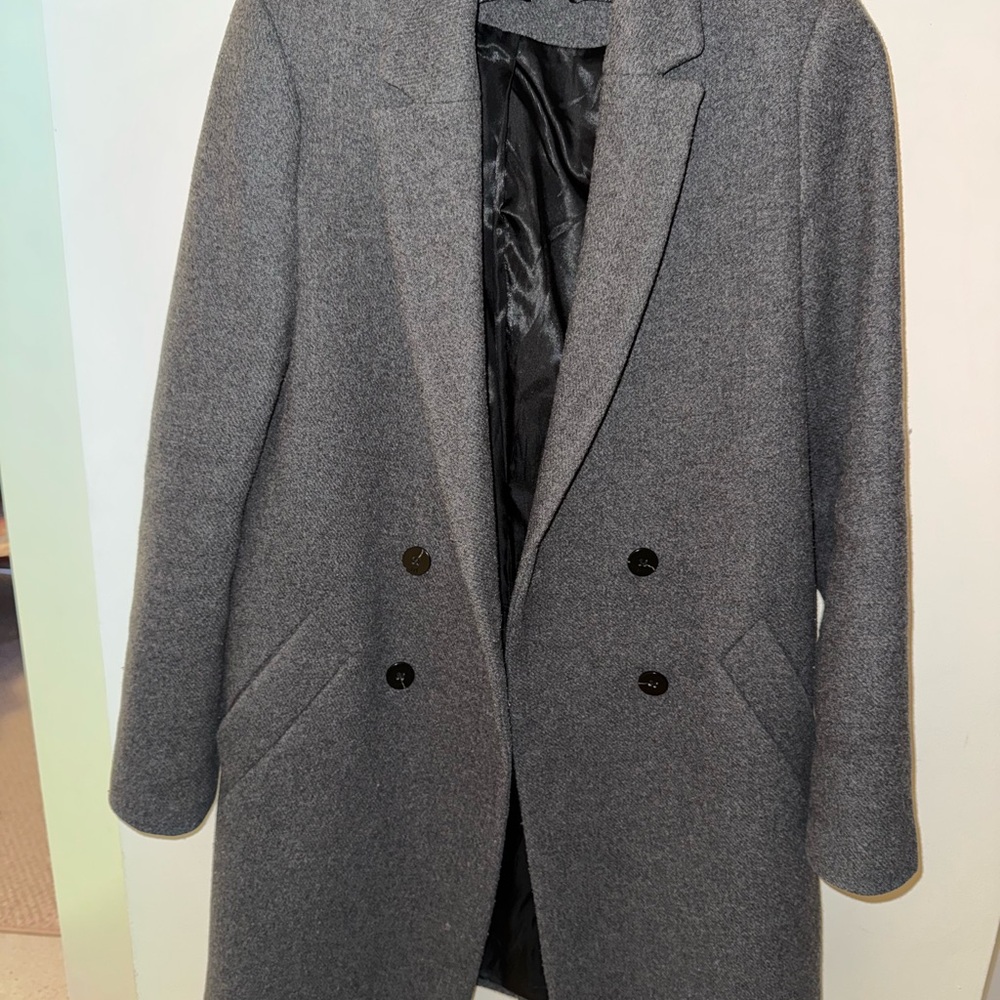 Zara Chic Gray Double-Breasted Coat